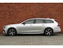 Volvo V90 T6 Automaat Plug-In Hybrid AWD Plus Dark | Premium audio by Harman Kardon | Google Navigatie | Verwarmbare stoelen, stuur en achterbank | Adaptive Cruise Control | Lederen bekleding | | Apple carplay/Android auto | Parkeercamera achter | Elektrisch verstelbare voorstoelen met geheugen | BLIS