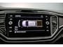 Volkswagen T-Roc Sport 1.5 TSI 150pk DSG Automaat Trekhaak, adaptive cruise control, Elektrische achterklep, Navigatie, Black style, Parkeersensoren, LED koplampen, App connect