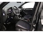 Volkswagen T-Roc Sport 1.5 TSI 150pk DSG Automaat Trekhaak, adaptive cruise control, Elektrische achterklep, Navigatie, Black style, Parkeersensoren, LED koplampen, App connect