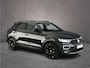 Volkswagen T-Roc Sport 1.5 TSI 150pk DSG Automaat Trekhaak, adaptive cruise control, Elektrische achterklep, Navigatie, Black style, Parkeersensoren, LED koplampen, App connect