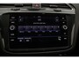 Volkswagen Tiguan Highline Business R 1.5 TSI 150pk DSG Automaat Trekhaak, Adaptive cruise control, Navigatie, Head up display, Achteruitrijcamera, LED koplampen, Stoelverwarming