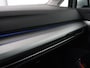 Volkswagen Golf 1.0 TSI Life | Trekhaak | Camera | Adaptive cruise | Sfeerverlichting | Carplay | Navigatie | Parkeerhulp | Climate control | Bluetooth