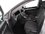 Volkswagen Golf 1.0 TSI Life | Trekhaak | Camera | Adaptive cruise | Sfeerverlichting | Carplay | Navigatie | Parkeerhulp | Climate control | Bluetooth