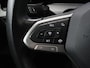 Volkswagen Golf 1.0 TSI Life | Trekhaak | Camera | Adaptive cruise | Sfeerverlichting | Carplay | Navigatie | Parkeerhulp | Climate control | Bluetooth