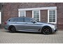 BMW 5-Serie 520 Touring High M Sport /Panodak / tm 2027 service inclusief Wij zijn op afspraak geopend! Graag bellen voor uw komst.