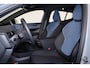 Volvo EX30 Extended Range Plus 69 kWh - Adaptive Cruise Control - Harman Kardon premium audio - Keyless Drive - Elektr. bedienbare achterklep - Parkeersensoren voor & achter - Parkeercamera achter - Google infotainment met Google Maps navigatie - 20' LMV