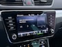Skoda Superb Combi 1.5TSI DSG Automaat Trekhaak Elek.Stoel+Memory+Verwarmd Navi Ecc Apple Carplay Android Auto Pdc ACT Business Edition Cruise Control DAB Led Lmv Regen-/lichtsensor Privacy Glas Keyless Verwarmde Voorruit Comfort Pack Origineel Nederlandse Auto