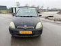 Toyota Yaris 1.0-16V VVT-i Sol Geinig voor weinig!