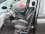 Toyota Yaris 1.0-16V VVT-i Sol Geinig voor weinig!