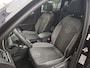 Volkswagen Tiguan 1.5 TSI R-Line Business+ | Navigatie | LM Velgen 29" | Elektrisch Glazen Panoramadak | Voorstoelen/Stuur/Achterbank Verwarmd | Cruise Control Adaptief | Achteruitrijcamera | Airco |