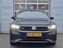 Volkswagen Tiguan 1.5 TSI R-Line Business+ | Navigatie | LM Velgen 29" | Elektrisch Glazen Panoramadak | Voorstoelen/Stuur/Achterbank Verwarmd | Cruise Control Adaptief | Achteruitrijcamera | Airco |