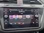 Volkswagen Tiguan 1.5 TSI R-Line Business+ | Navigatie | LM Velgen 29" | Elektrisch Glazen Panoramadak | Voorstoelen/Stuur/Achterbank Verwarmd | Cruise Control Adaptief | Achteruitrijcamera | Airco |