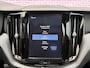 Volvo XC60 2.0 T8 Twin Engine AWD R-Design | Adaptieve Cruise Control | BLIS | Luchtvering | 21'' | Stoelventilatie | Head up Display | Panoramisch Schuifdak | Stoelverwarming | Stuurverwarming |