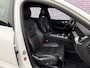 Volvo XC60 2.0 T8 Twin Engine AWD R-Design | Adaptieve Cruise Control | BLIS | Luchtvering | 21'' | Stoelventilatie | Head up Display | Panoramisch Schuifdak | Stoelverwarming | Stuurverwarming |