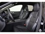 Volvo XC60 T8 Recharge AWD Plus Black Edition - LONG RANGE - Luchtvering - Panorama/schuifdak - IntelliSafe Assist & Surround - 360º Camera - Harman/Kardon audio - Adaptieve LED koplampen - Verwarmde voorstoelen, stuur & achterbank - Parkeersensoren voor & achter - Elektr. bedienb. voorstoelen met geheugen - Draadloze tel. lader - Extra getint glas - Elektr. inklapbare trekhaak - 21' LMV