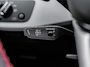 Audi A4 Avant 40 TFSI S edition PANO RS SCHAALSTOEL BLACK OPTIC 20 INCH CAMERA TREKHAAK BOMVOL!!