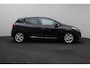 Renault Clio 0.9 TCe Zen 2016 | Airco | Navigatie | Cruse Control | DAB Radio | Parkeersensoren | Stuurwiel Bediening | Lichtmetalen Velgen | Boekjes | 2 Sleutels | Nationale Autopas