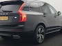 Volvo XC90 T8 Recharge AWD R-Design Plug In Hybrid 7 Persoon 394pk Dealer O.H. PHEV | Luchtvering |Trekhaak Af Fabriek | Panodak | Adaptive Cruise | Harman & Kardon | Lederen Sportstoelen Memory & Verwarmd | Keyless | Stuur Verwarmd | Virtual | Blis | Navigatie | DAB |