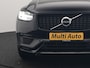 Volvo XC90 T8 Recharge AWD R-Design Plug In Hybrid 7 Persoon 394pk Dealer O.H. PHEV | Luchtvering |Trekhaak Af Fabriek | Panodak | Adaptive Cruise | Harman & Kardon | Lederen Sportstoelen Memory & Verwarmd | Keyless | Stuur Verwarmd | Virtual | Blis | Navigatie | DAB |