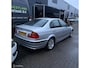 BMW 3-Serie 320i Executive / 6 CILINDER / HANDEL - EXPORT
