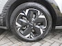 Kia Niro EV Edition Advanced 64.8 kWh | Stuur-/stoelverwarming | Elektr. stoelverstelling | Camera | Cruise adapt. | 17"LM | Clima | 17% bijtelling |