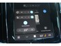 Volvo V60 T8 Plug-in hybrid AWD Plus Dark | Adaptive Cruise & Pilot Assist | Panoramadak met Schuif-/Kantelfunctie | Harman Kardon Premium Audio | Verwarmbare voorstoelen, achterbank en stuurwiel | Draadloze Telefoonlader | 19 inch Lichtmetalen velgen