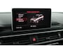 Audi A4 Avant 40 TFSI 190pk Sport S line black edition Trekhaak 360Camera Panoramadak Stoelverwarming Keyless Virtual Cockpit Navigatie