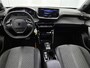 Peugeot 2008 SUV Allure 130pk Automaat | Navigatie | Achteruitrijcamera | Climate Control | Cruise Control | Parkeersensoren v+a | Draadloze Apple Carplay / Android Auto | Digitaal instrumentenpaneel | Armsteun | Elektrisch inklapbare spiegels | DAB+ radio | Led koplampen | Donker getint glas | 17" lichtmetalen velgen |