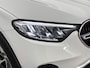 Mercedes-Benz GLC 300 e 4MATIC Plug-In Hybride Trekhaak | Panoramadak | Sfeerverlichting | Memory Voorstoelen | Stuur en Stoelverwarming. Inclusief 24 maanden MB Certified garantie voor Europa.