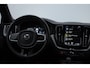 Volvo XC60 T8 390PK Automaat AWD R-Design / Adaptieve koplampen / BLIS /Adaptieve cruise control / Panoramadak / Apple carplay / Parkeersensoren met camera / Elektrische achterklep / Elektrische stoelen met geheugen / Stoel en stuurwielverwarming