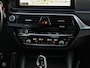 BMW 5-Serie 520i High Executive Edition M Sport Schuifdak M Multifunctionele Stoelen CoPilot Pack HUD Rondomzicht Camera Keyless Trekhaak 20"