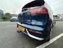 Kia Niro Hybrid ExecutiveLine 1.6 GDi 140PK Automaat Navigatie, Achteruitrijcamera, Stoelverwarming en Ventilatie, Stuurwielverwarming, Parkeersensoren, Trekhaak, Zomer en winterbandenset op lichtmetalen velgen.