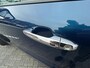 Kia Niro Hybrid ExecutiveLine 1.6 GDi 140PK Automaat Navigatie, Achteruitrijcamera, Stoelverwarming en Ventilatie, Stuurwielverwarming, Parkeersensoren, Trekhaak, Zomer en winterbandenset op lichtmetalen velgen.