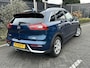 Kia Niro Hybrid ExecutiveLine 1.6 GDi 140PK Automaat Navigatie, Achteruitrijcamera, Stoelverwarming en Ventilatie, Stuurwielverwarming, Parkeersensoren, Trekhaak, Zomer en winterbandenset op lichtmetalen velgen.