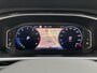 Volkswagen T-Roc 1.5 TSI R-Line Business / Digitaal dashboard /  Pano / Camera / Parkeersensoren V+A / Navigatie / Lichtmetaal 18 inch / **