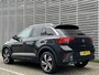 Volkswagen T-Roc 1.5 TSI R-Line Business / Digitaal dashboard /  Pano / Camera / Parkeersensoren V+A / Navigatie / Lichtmetaal 18 inch / **