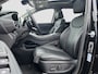 Hyundai Santa Fe 1.6 T-GDI 265pk PHEV Premium Sky 7p. | Premium Audio | Stoelventilatie | 360 graden camera | Stoelverwarming | Dodehoekdetectie | Adaptive cruise control | Panorama schuifdak | Elektrische achterklep | Bestuurdersstoel met geheugen | Head-up display | LED koplampen | Stuurverwarming
