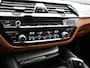 BMW 5-Serie Touring 530e Sportline PHEV 293pk Dealer O.H Bernina Grau Metallic | Trekhaak Afn. | M Sportstuur | Camera | Lederen Sportstoelen Verwarmd | Cruise Control | BMW LED | Hifi Sound | Apple Carplay | Navigatie | Virtual | DAB | Plug In Hybrid