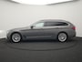 BMW 5-Serie Touring 530e Sportline PHEV 293pk Dealer O.H Bernina Grau Metallic | Trekhaak Afn. | M Sportstuur | Camera | Lederen Sportstoelen Verwarmd | Cruise Control | BMW LED | Hifi Sound | Apple Carplay | Navigatie | Virtual | DAB | Plug In Hybrid