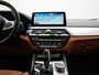 BMW 5-Serie Touring 530e Sportline PHEV 293pk Dealer O.H Bernina Grau Metallic | Trekhaak Afn. | M Sportstuur | Camera | Lederen Sportstoelen Verwarmd | Cruise Control | BMW LED | Hifi Sound | Apple Carplay | Navigatie | Virtual | DAB | Plug In Hybrid