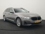 BMW 5-Serie Touring 530e Sportline PHEV 293pk Dealer O.H Bernina Grau Metallic | Trekhaak Afn. | M Sportstuur | Camera | Lederen Sportstoelen Verwarmd | Cruise Control | BMW LED | Hifi Sound | Apple Carplay | Navigatie | Virtual | DAB | Plug In Hybrid