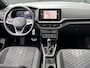 Volkswagen T-Cross 1.5 TSI 150pk DSG R-Line | Camera | Trekhaak | Navi | Adapt. Cruise | Rijklaar incl. garantie