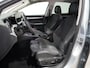 Volkswagen Golf 1.5 eHybrid Life Edition Navi via App Stoel/Stuurverw. massage Camera 18"velgen
