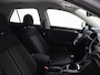 Volkswagen T-Roc 1.0 TSI Style | Achteruitrijcamera | Navigatie | Adaptieve cruise control | Elektrisch inklapbare buitenspiegels | CarPlay | Draadloze telefoonlader | Parkeersensoren |