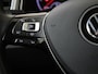 Volkswagen T-Roc 1.0 TSI Style | Achteruitrijcamera | Navigatie | Adaptieve cruise control | Elektrisch inklapbare buitenspiegels | CarPlay | Draadloze telefoonlader | Parkeersensoren |