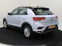 Volkswagen T-Roc 1.0 TSI Style | Achteruitrijcamera | Navigatie | Adaptieve cruise control | Elektrisch inklapbare buitenspiegels | CarPlay | Draadloze telefoonlader | Parkeersensoren |