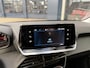 Peugeot 208 1.2 Allure | Slechts 43.700 KM | LED Koplampen | Touch Screen | Extra Getinte zijruiten achter | 16' Inch LM Velgen | Automatisch Handrem | Apple Carplay | DAB Radio | Cruise Control | Climate Control |