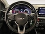 Kia Stonic 1.0 T-GDi DynamicLine | Apple Carplay / Android Auto | Licht + Regensensor | Parkeersensoren + Camera Achter | Cruise Control | Climate Control | 16" Lichtmetalen Velgen