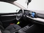 Volkswagen Golf 1.0 eTSI Life Business | Automaat | Apple CarPlay/ Android Auto | Navigatie | Parkeersensoren | Memory Seats | Cruise Control Adaptief  | Stoel/ Stuur Verwarming | Lichtmetalen Velgen |