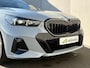 BMW i5 XDrive40 M Sport Edition 84 kWh 4WD / Fabrieksgarantie t/m 02-2028 / SOH 92,73% / Elektrische Trekhaak (1500KG) / Comfort Pack / Innovation Pack / M Sportpakket Pro / Travelpack /